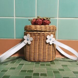 vintage strawberry patch basket purse